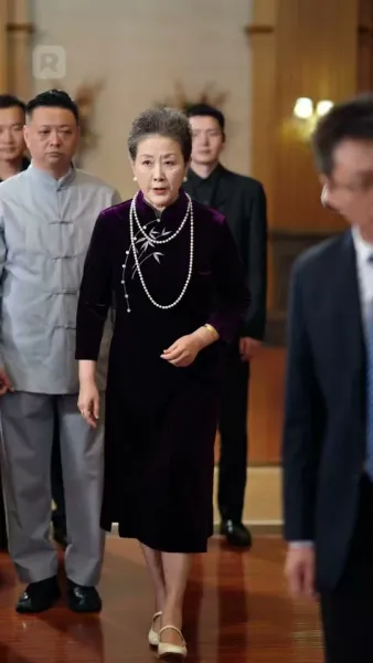 เขยที่ท่านตามหาคือประมุข