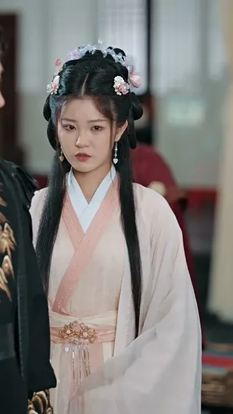 หงส์ลิขิตรักข้ามแดน