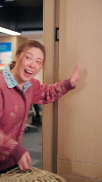 อย่าท้าทาย ทายาทสาว