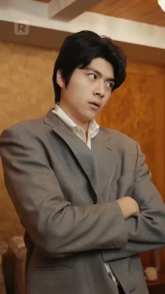 มหาเศรษฐีในร่างช่างก่อสร้าง