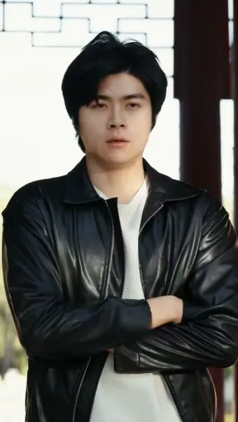 มหาเศรษฐีในร่างช่างก่อสร้าง