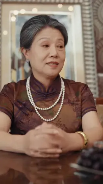 มหาเศรษฐีในร่างช่างก่อสร้าง