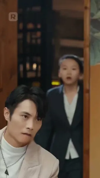 มหาเศรษฐีในร่างช่างก่อสร้าง