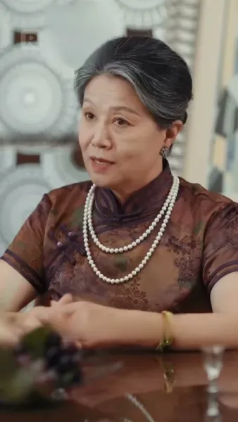 มหาเศรษฐีในร่างช่างก่อสร้าง