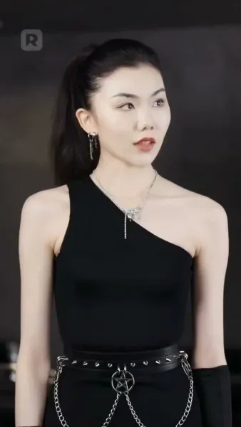 มหาเศรษฐีในร่างช่างก่อสร้าง