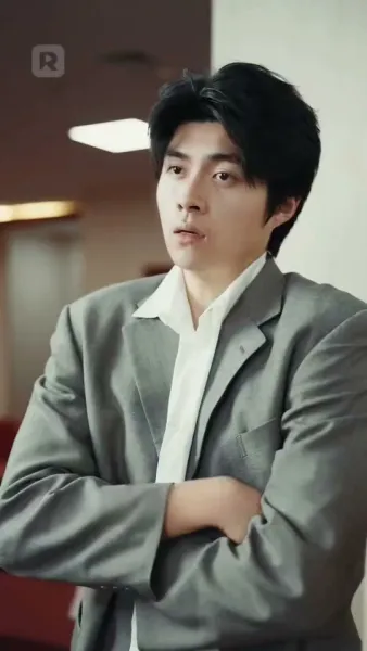 มหาเศรษฐีในร่างช่างก่อสร้าง