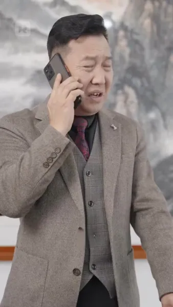 มหาเศรษฐีในร่างช่างก่อสร้าง