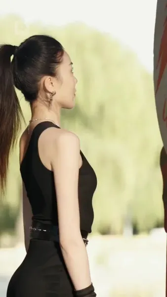 มหาเศรษฐีในร่างช่างก่อสร้าง