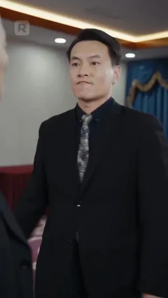 มหาเศรษฐีในร่างช่างก่อสร้าง