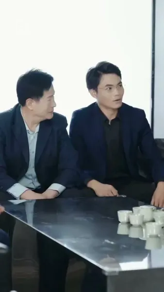 มหาเศรษฐีในร่างช่างก่อสร้าง