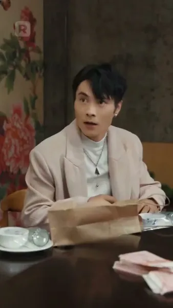 มหาเศรษฐีในร่างช่างก่อสร้าง