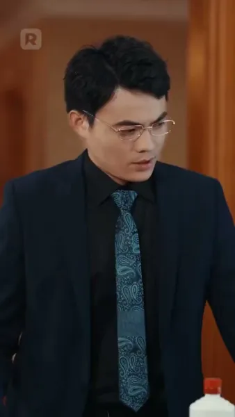 มหาเศรษฐีในร่างช่างก่อสร้าง