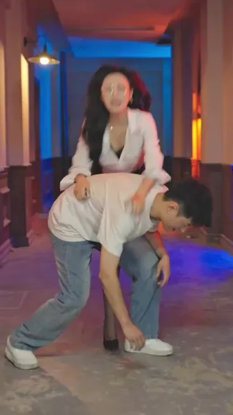 หนีตายกับบอสสาวสวย