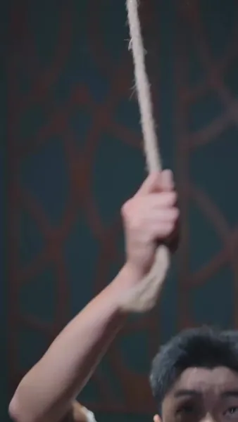 หนีตายกับบอสสาวสวย