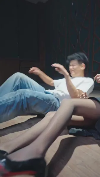 หนีตายกับบอสสาวสวย