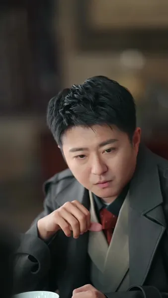 เงารักใต้ปีกหงส์