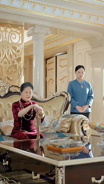 เงารักใต้ปีกหงส์