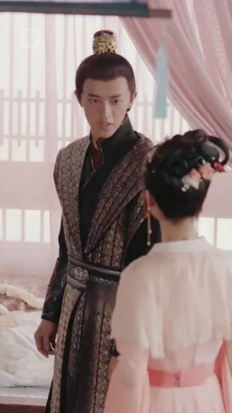 ตื่น มา อีก ที ก็ เป็น เจ้าสาว อวบ ของ พลทหาร