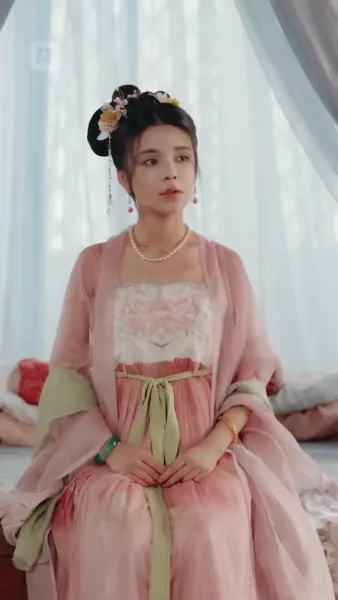 ตื่น มา อีก ที ก็ เป็น เจ้าสาว อวบ ของ พลทหาร