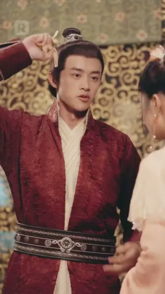 ตื่น มา อีก ที ก็ เป็น เจ้าสาว อวบ ของ พลทหาร