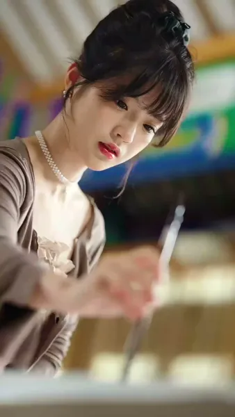 ข้ามกาลเวลามาคว้าพู่กัน