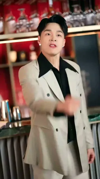 ข้ามกาลเวลามาคว้าพู่กัน