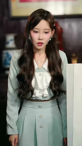 ข้ามกาลเวลามาคว้าพู่กัน