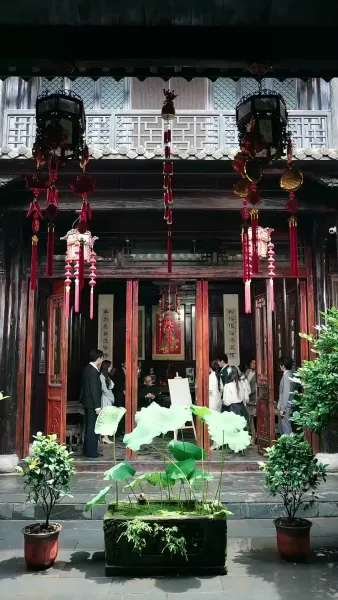 ข้ามกาลเวลามาคว้าพู่กัน