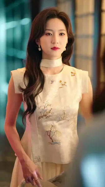 ข้ามกาลเวลามาคว้าพู่กัน