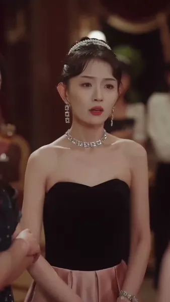 กุหลาบที่ร่วงหล่น