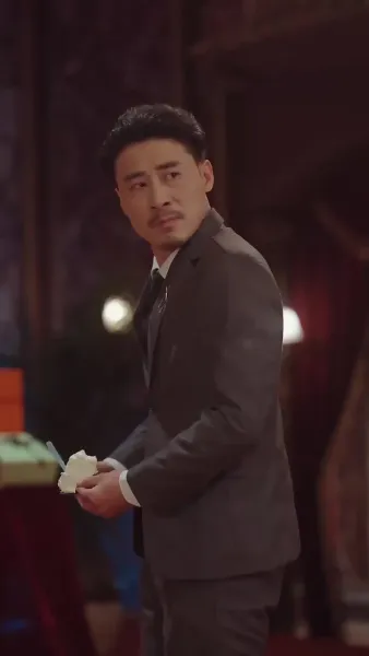 กุหลาบที่ร่วงหล่น