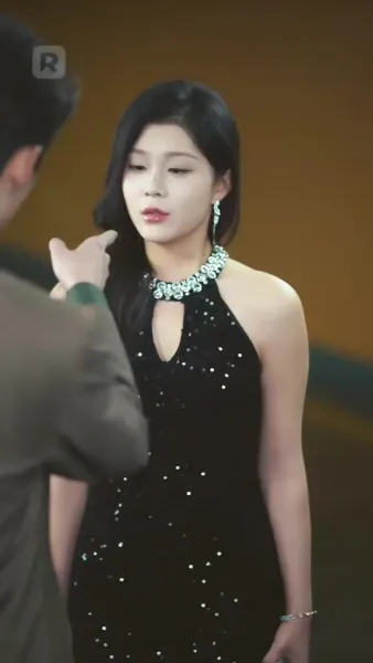 ที่แท้ ภรรยาของคุณคือยักษ์ใหญ่