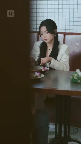 ที่แท้ ภรรยาของคุณคือยักษ์ใหญ่