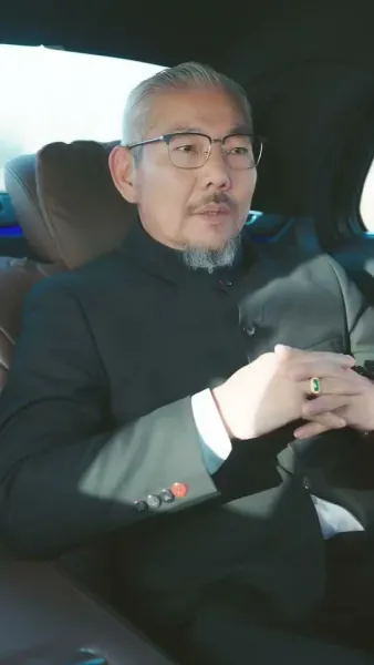 ที่แท้ ภรรยาของคุณคือยักษ์ใหญ่