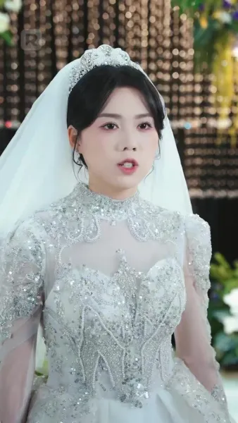 ที่แท้ ภรรยาของคุณคือยักษ์ใหญ่