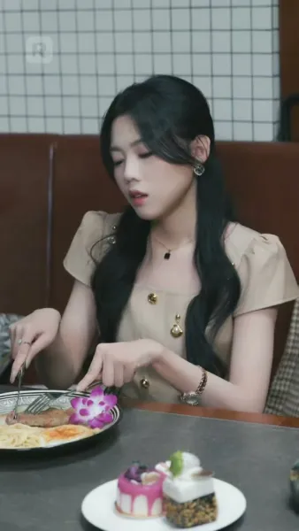 ที่แท้ ภรรยาของคุณคือยักษ์ใหญ่