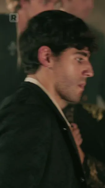 ยอดมารดาลั่นพสุธา