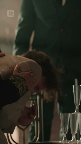 ยอดมารดาลั่นพสุธา