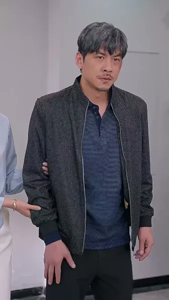 คุณพ่อยอดชายใจนักสู้