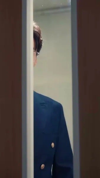 บทใหม่ที่โบกมือลา