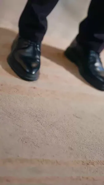 บทใหม่ที่โบกมือลา