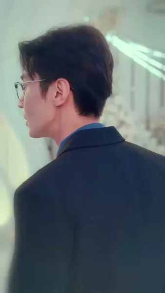 บทใหม่ที่โบกมือลา