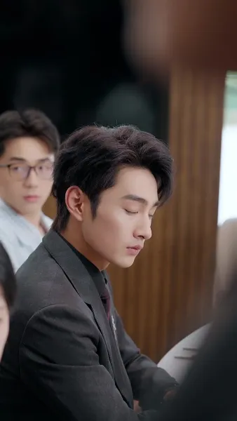 ล่องเรือข้ามชะตา