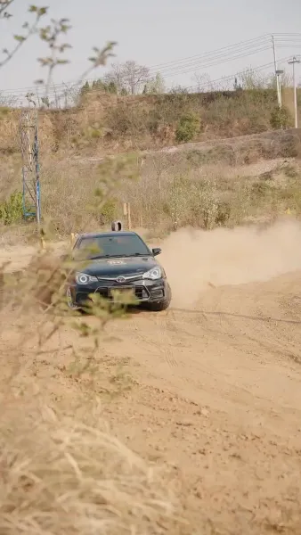 ฉันขับแท็กซี่ แล้วเก่งขึ้นนิดหน่อย มันผิดตรงไหนล่ะ