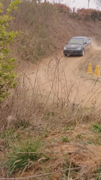 ฉันขับแท็กซี่ แล้วเก่งขึ้นนิดหน่อย มันผิดตรงไหนล่ะ