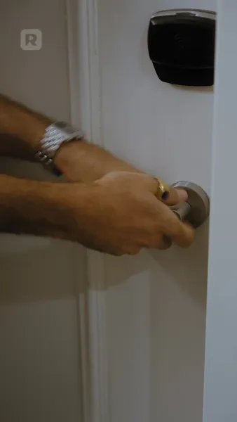 โอ้พระเจ้า ฉันถูกล้อมรอบไปด้วยเจ้าชายทั้งสาม