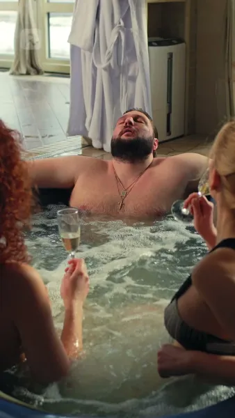 ตรึงรักพันธนาการใจ