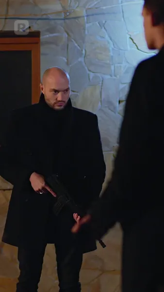 ตรึงรักพันธนาการใจ