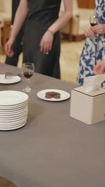 โลกนี้ไม่มีสิ่งใดเทียบเท่าคุณ