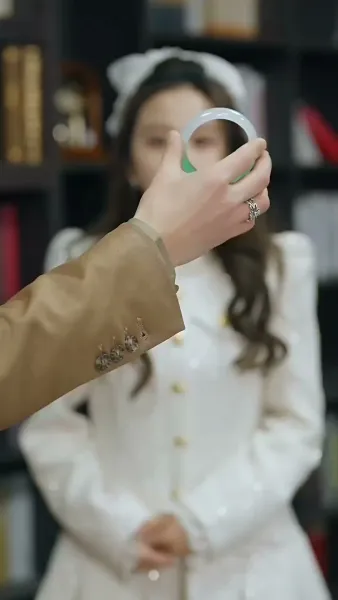 โลกนี้ไม่มีสิ่งใดเทียบเท่าคุณ